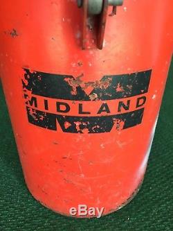 2-1/2 Gallon MIDLAND PRESSURE FEED PAINT POT TANK WITH 1 GAUGE