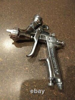 ANEST IWATA W-400 1.3 Spray Gun with pps 2 adapter only no cup No regulator