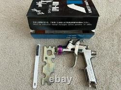 Anest Iwata LPH-400-LVB 1.4mm Spray Gun
