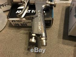Anest Iwata LPH300-144LV Spray Gun #3945 Kit