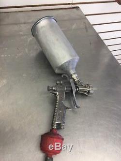 Anest Iwata Lph-400 Light Spray Gun With Cup