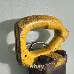 Atlas Copco TEX 319 Pneumatic Chipping Hammer. 680-in Round Durable Constructi
