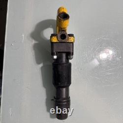 Atlas Copco TEX 319 Pneumatic Chipping Hammer. 680-in Round Durable Constructi