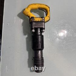 Atlas Copco TEX 319 Pneumatic Chipping Hammer. 680-in Round Durable Constructi