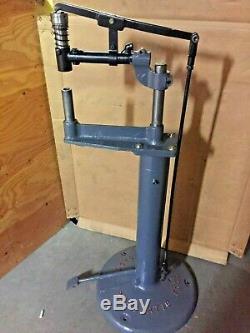Chicago Pneumatic 12 Inch Planishing Hammer / Excellente Condition