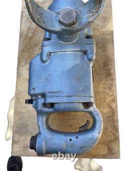 Chicago Pneumatic CP797-6 Pneumatic 1 Impact Wrench with D Handle 6 Anvil Tested