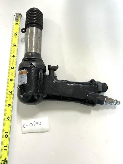 D-0173 Ingersoll Rand Avc26.498 Big Bore Pneumatic Air Rivet Gun Riveter