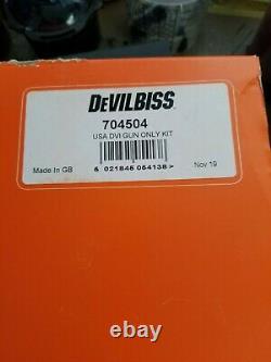 Devilbiss 704504 DV1 Basecoat Gravity Feed Spray Gun. Used uncapped