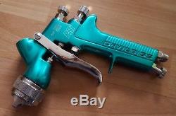 Devilbiss PRI 1.8 primer spray gun complete with brand new cup / pot pri