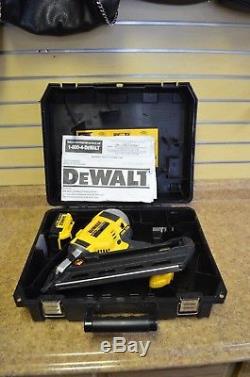 Dewalt DCN692 20v Cordless Paper-Tape Framing Nailer Pre-owned Free Shipping