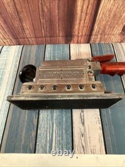 Hutchins 2023 Straight Line Air Sander 2-3/4x8 In PSA 4.4 CFM 3000 SPM USED