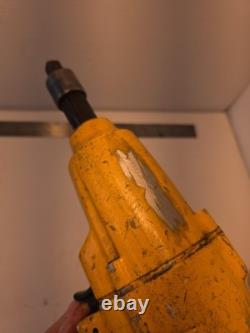 INGERSOL-RAND Model 5040T Reversible Pneumatic Impact Wrench Working