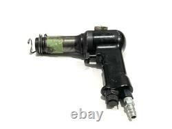 Ingersoll Rand AVC12 pneumatic Rivet Gun. 401 Shank