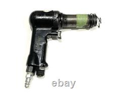 Ingersoll Rand AVC12 pneumatic Rivet Gun. 401 Shank