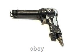 Ingersoll Rand AVC13 pneumatic Rivet Gun. 401 Shank