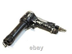 Ingersoll Rand AVC13 pneumatic Rivet Gun. 401 Shank