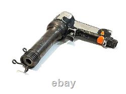 Ingersoll Rand AVC13 pneumatic Rivet Gun. 401 Shank