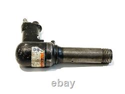 Ingersoll Rand AVC13 pneumatic Rivet Gun. 401 Shank