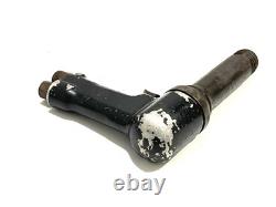 Ingersoll Rand AVC13 pneumatic Rivet Gun. 401 Shank