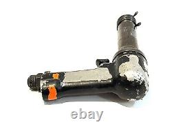 Ingersoll Rand AVC13 pneumatic Rivet Gun. 401 Shank