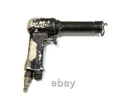 Ingersoll Rand AVC13 pneumatic Rivet Gun. 401 Shank