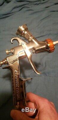 Iwata Lph 400 1.3 Spray Gun Like New