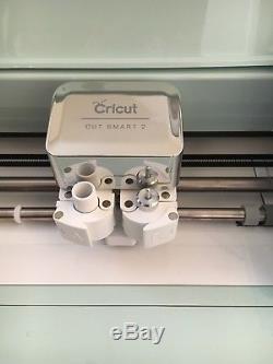 Like New Cricut Explore Air 2 Design & Cut Machine Tools Bundle