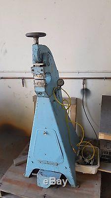 Marchant, Shrinking and Stretching Machine, Model 6A, Air operated, withtooling