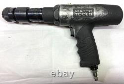Matco Tools MT1724K 10-1/2 Long Barrel 2,200 BPM Air Hammer & Chisel Set