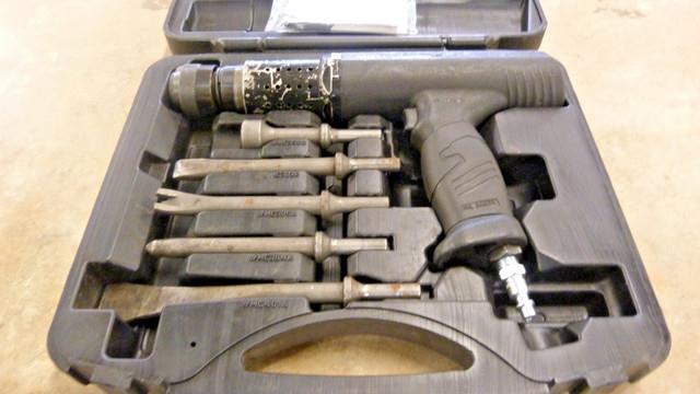 Matco Tools Pneumatic Air Hammer Mt1815 Kit With Chisels Case Set Heavy Duty