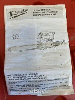 Milwaukee 2646-21CT M18 18-Volt Lithium-Ion Cordless Grease Gun Kit