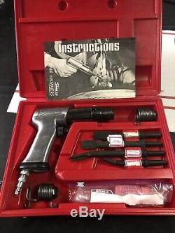 New In Box Snap On Tools PH-50D Air Hammer Chisel with Bits New Old Stock Used