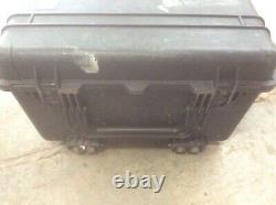 Peli Case Rolling Hard Case 720 x 850 x 450 Wheels Air Vent Pickup Tool Box