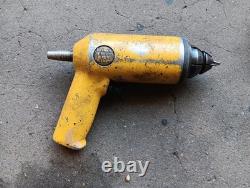 Pneumatic Stud Guns Pneumatic Stud Guns