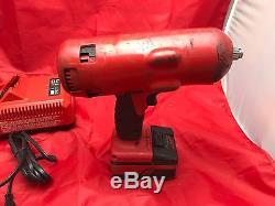 SNAP ON CT7850 1/2'' Impact Wrench with 2 batteries & 1 Charger