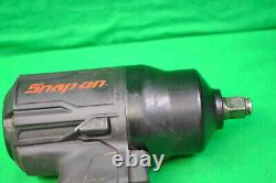 Snap On 1/2 Black & Red Super Duty Air Impact Wrench with Boot PT850BK 810Lbs