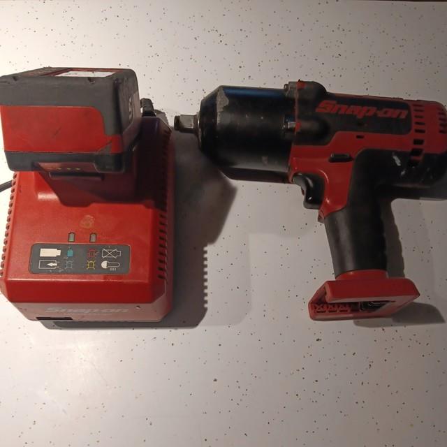 Snap-on 1/2 Impact Wrench Model #ct8850 With Charger