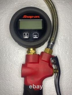Snap-On Digital Tire Inflator with Pressure Gauge TPGDL2000 Red
