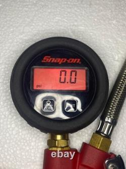 Snap-On Digital Tire Inflator with Pressure Gauge TPGDL2000 Red
