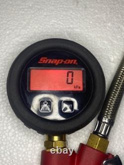 Snap-On Digital Tire Inflator with Pressure Gauge TPGDL2000 Red