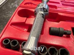 Snap On FAR70B 3/8 Drive Air Ratchet With Case & Impact Sockets Not Working 70's