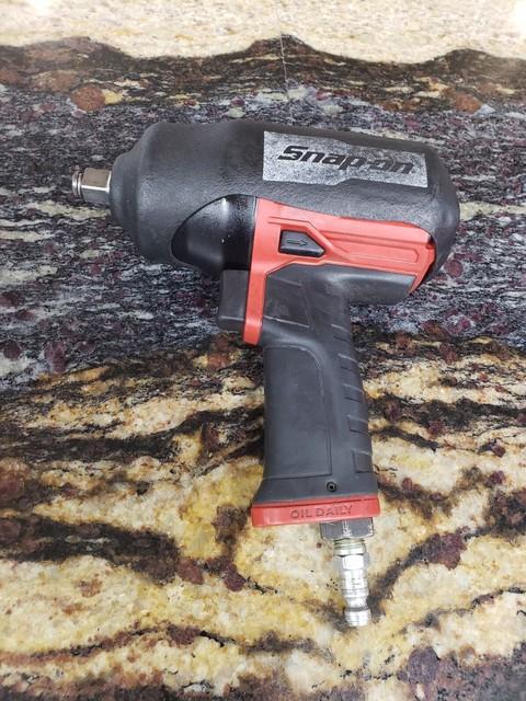 Snap On Tools 1/2 Drive Air Impact Wrench Pt850 (sn 19185681)