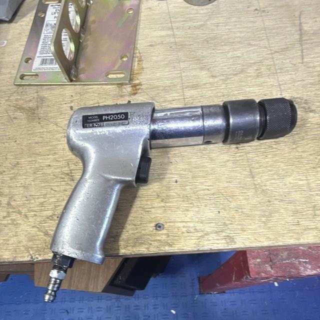 Snap-on Air Hammer Ph2050 And Bits Including Bearing Race Driver And Exhaust Bit