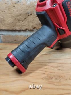 Snap-on Tools NICE PT850 1/2 Drive Red Air Impact Wrench & Protective Boot Snap-on Tools NICE PT850 1/2 Drive Red Air Impact Wrench & Protective Boot