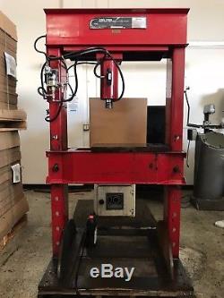 Sunex Tools 52100 100 TON Air Hydraulic Shop Press