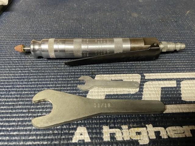 The Aro Corp Straight Grinder 7114-e 20,000 Rpm 1/8 -1/4 Tested Works